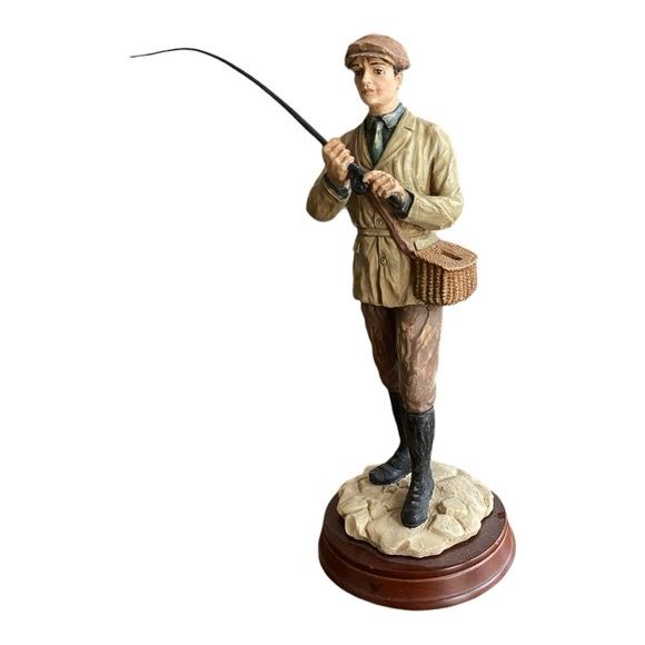 Fly Fisherman figurine with all his gear. 11” tall x 4.5” wide. Excellent cond. - Picture 3 of 7